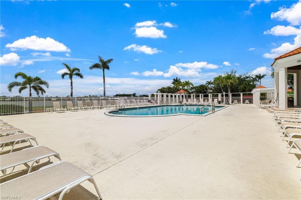 7706 Jewel Ln 101, Naples, FL 34109-30