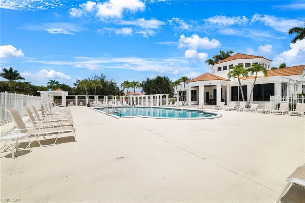 7706 Jewel Ln 101, Naples, FL 34109-31