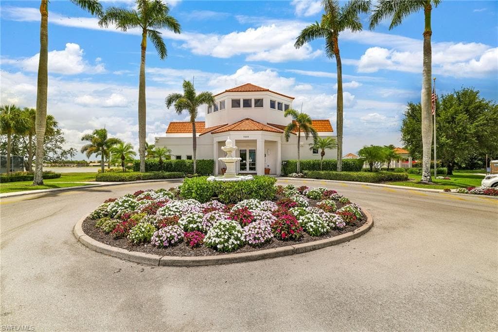 7706 Jewel Ln 101, Naples, FL 34109-33