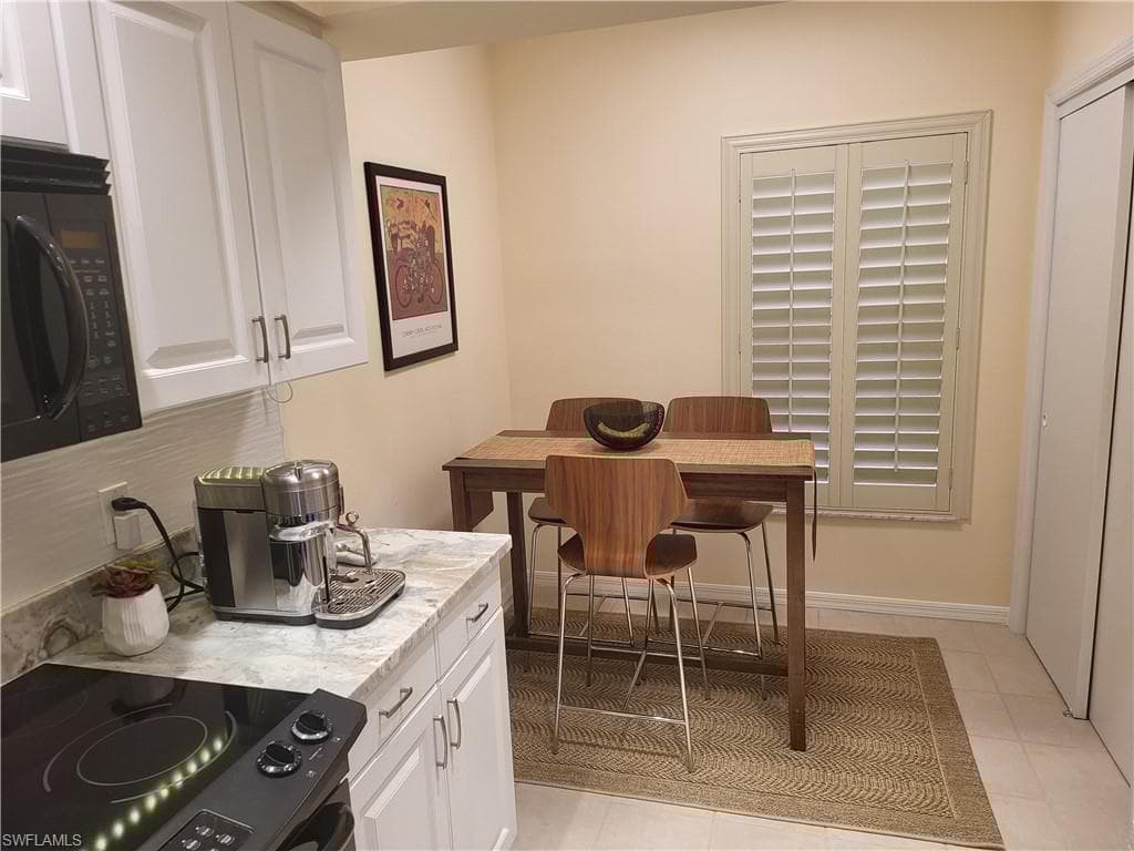 512 Sugar Pine Ln 512, Naples, FL 34108-17