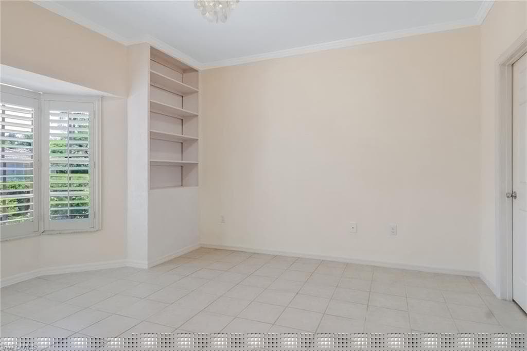 512 Sugar Pine Ln 512, Naples, FL 34108-29