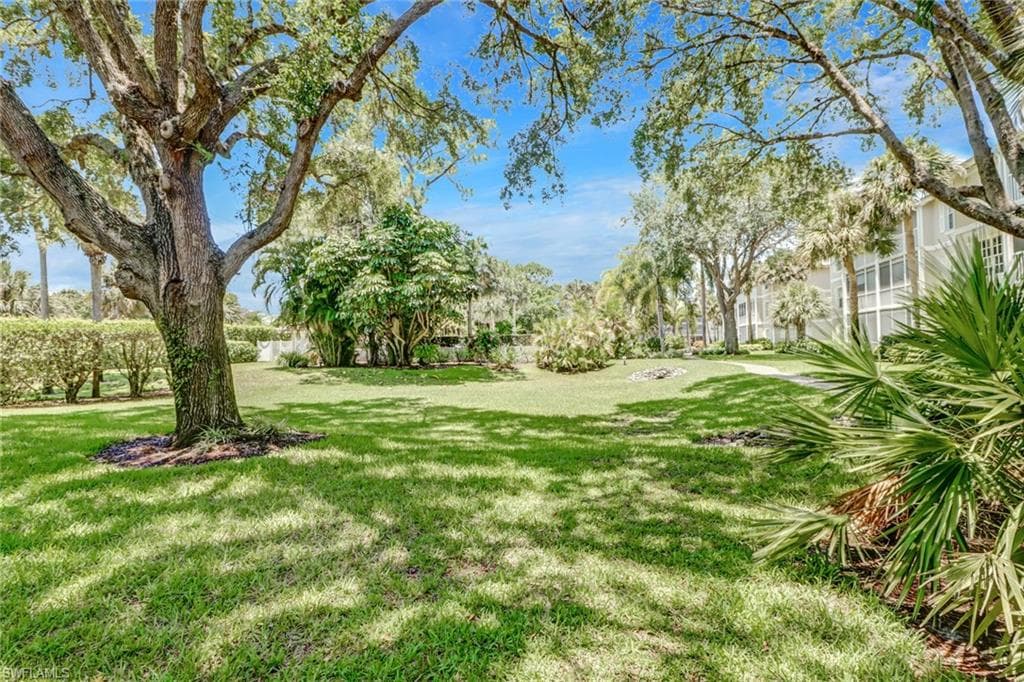 512 Sugar Pine Ln 512, Naples, FL 34108-34