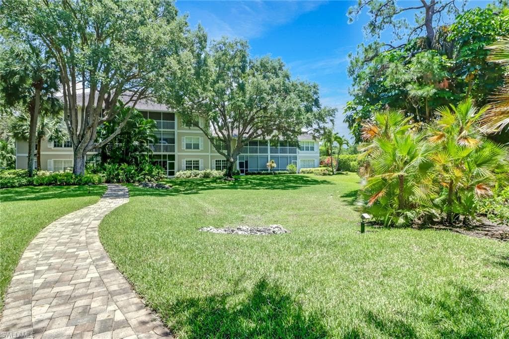 512 Sugar Pine Ln 512, Naples, FL 34108-36