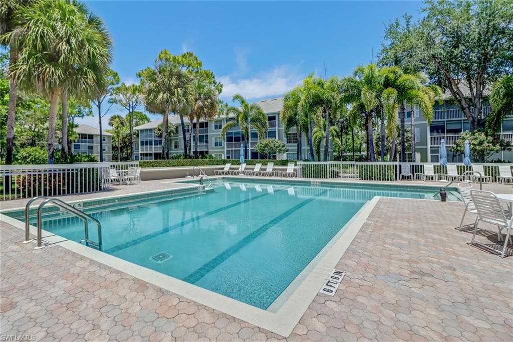 512 Sugar Pine Ln 512, Naples, FL 34108-38