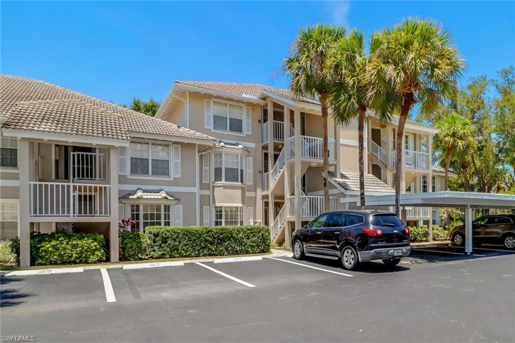 512 Sugar Pine Ln 512, Naples, FL 34108-4