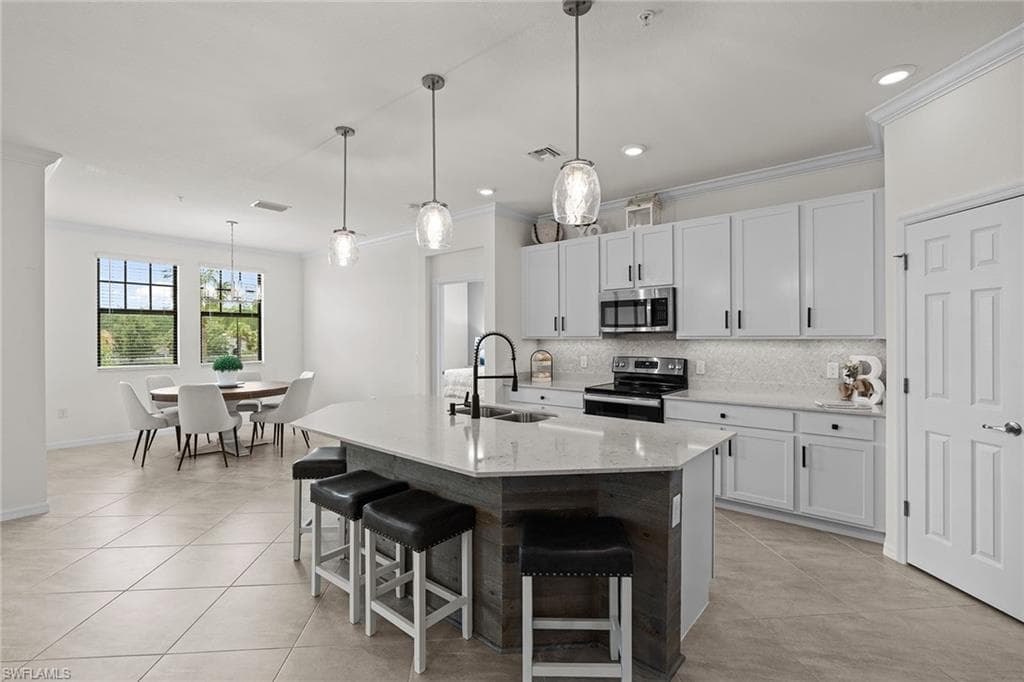 11792 Grand Belvedere Way 202, Fort Myers, FL 33913-11