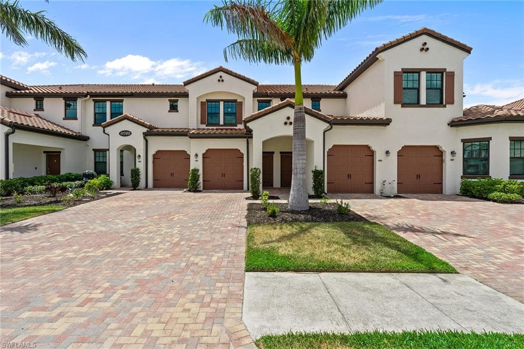 11792 Grand Belvedere Way 202, Fort Myers, FL 33913-29