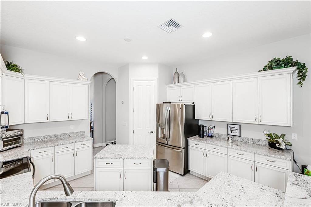 7307 Acorn Way, Naples, FL 34119-4