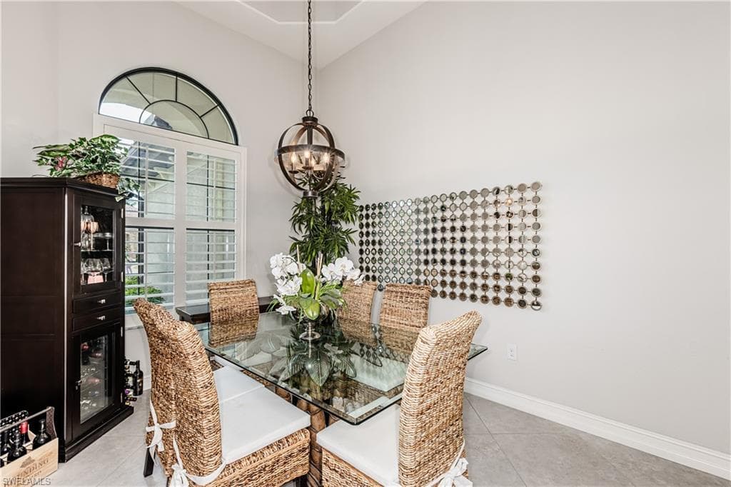 7307 Acorn Way, Naples, FL 34119-8