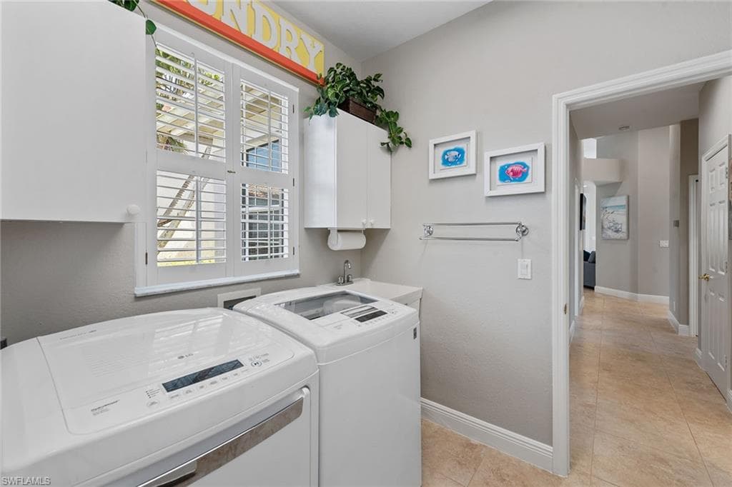 8540 Pepper Tree Way, Naples, FL 34114-25