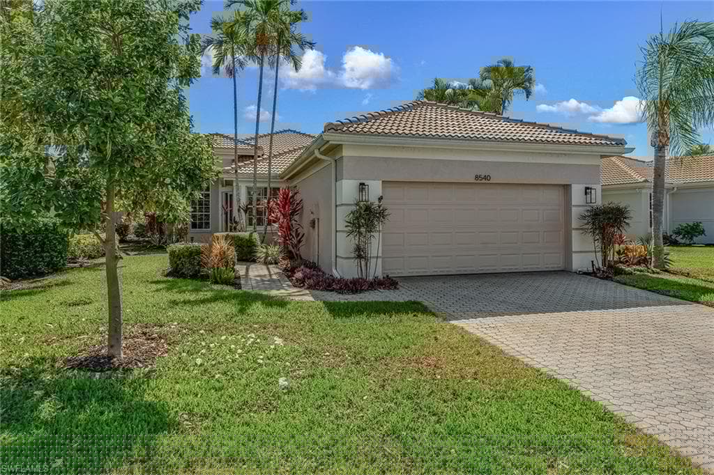 8540 Pepper Tree Way, Naples, FL 34114-31