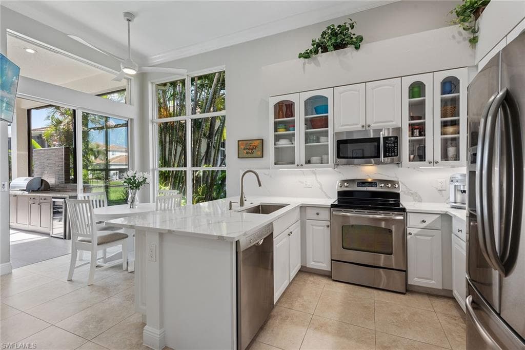 8540 Pepper Tree Way, Naples, FL 34114-5