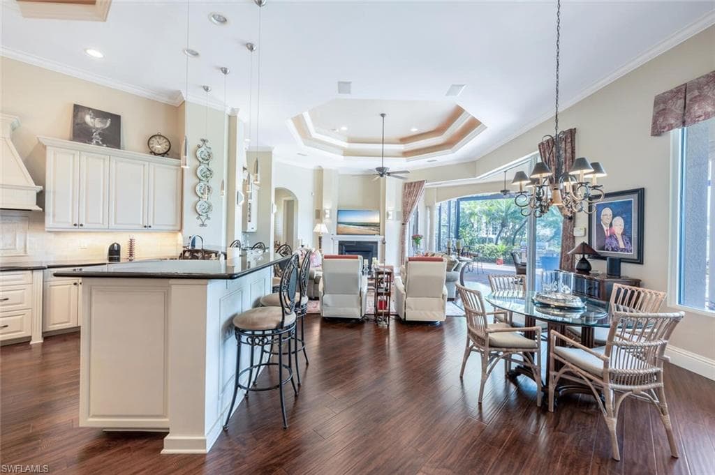 3032 Castalain Ct, Naples, FL 34105-10