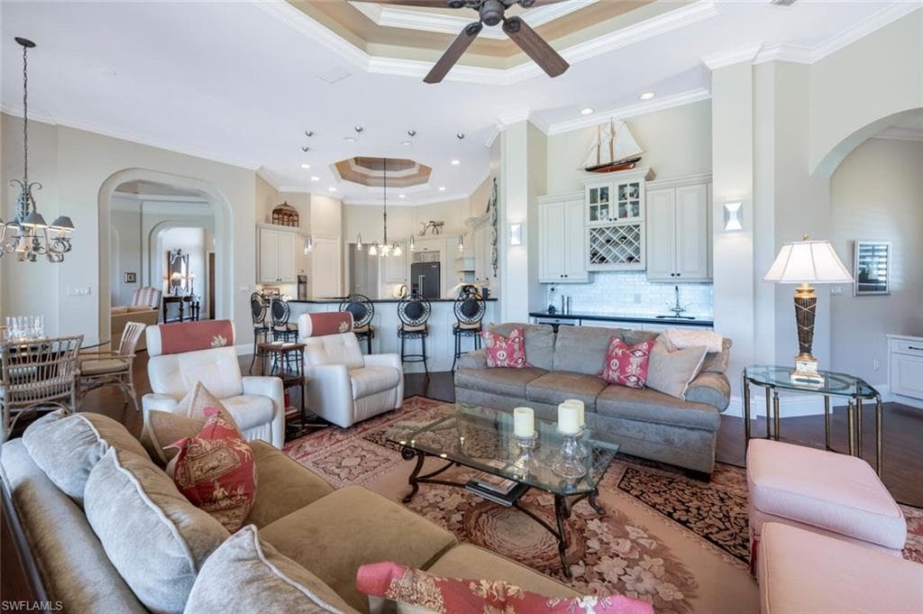3032 Castalain Ct, Naples, FL 34105-19