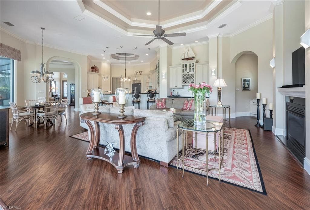 3032 Castalain Ct, Naples, FL 34105-21