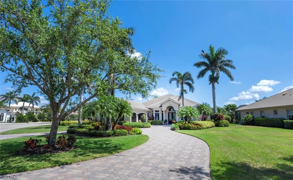 3032 Castalain Ct, Naples, FL 34105-2