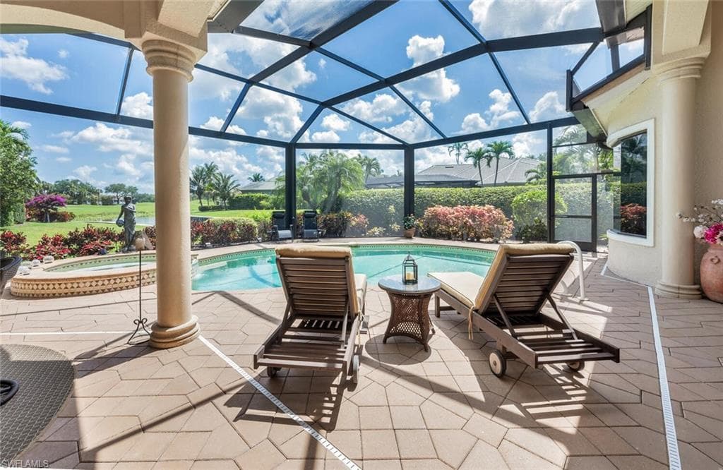 3032 Castalain Ct, Naples, FL 34105-39