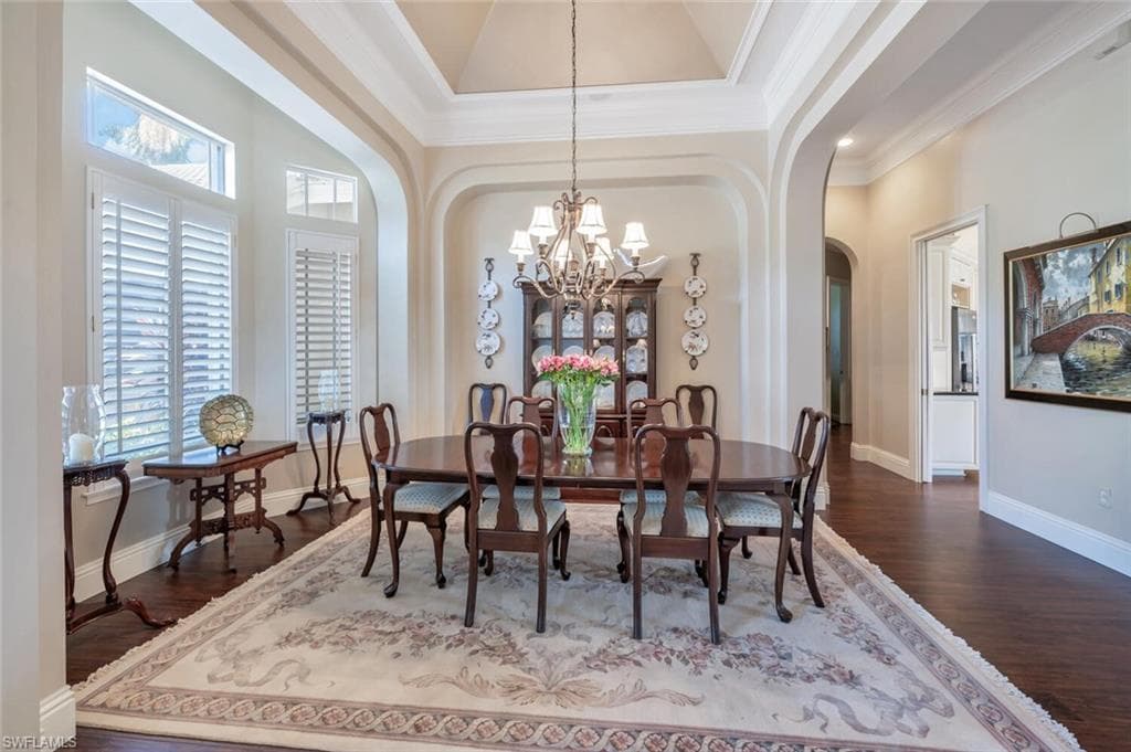 3032 Castalain Ct, Naples, FL 34105-7