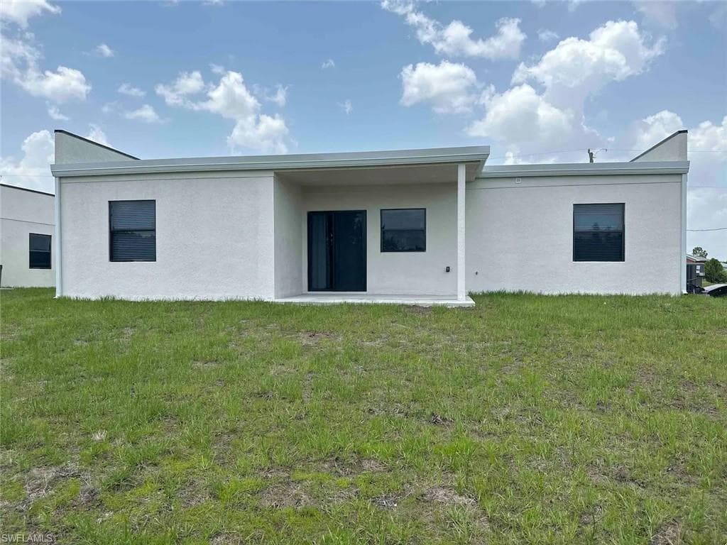 1139 Croquet St E, Lehigh Acres, FL 33974-14