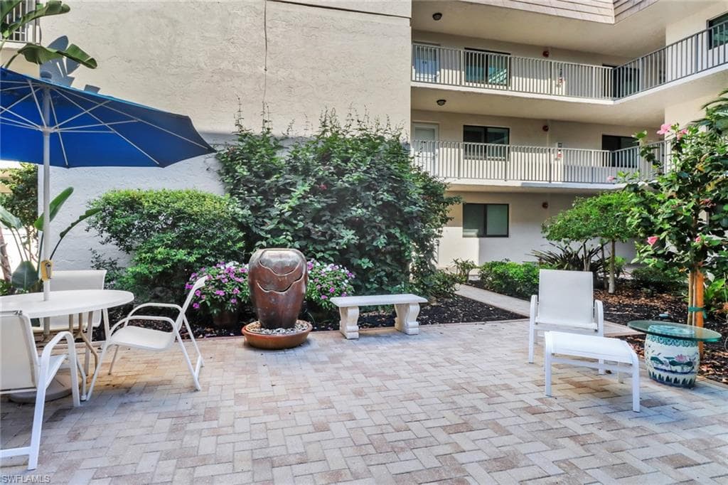 788 Park Shore Dr C34, Naples, FL 34103-23
