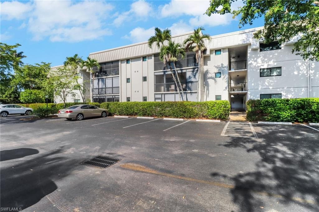 788 Park Shore Dr C34, Naples, FL 34103-24
