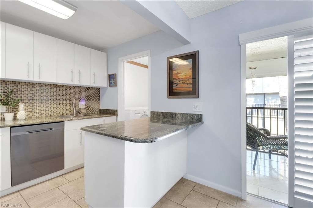 788 Park Shore Dr C34, Naples, FL 34103-6