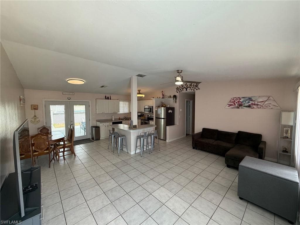 205 23rd St, Cape Coral, FL 33909-10