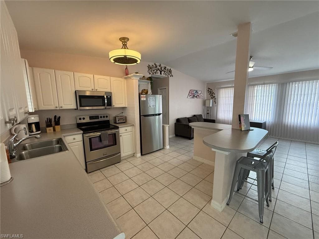 205 23rd St, Cape Coral, FL 33909-11