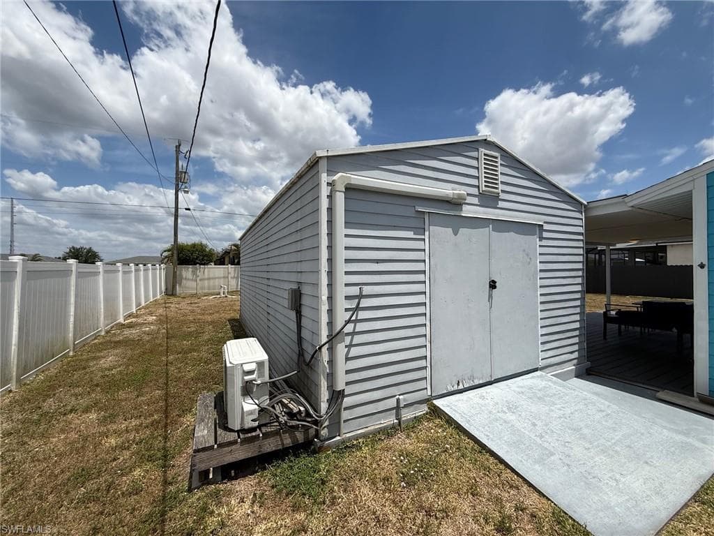 205 23rd St, Cape Coral, FL 33909-14