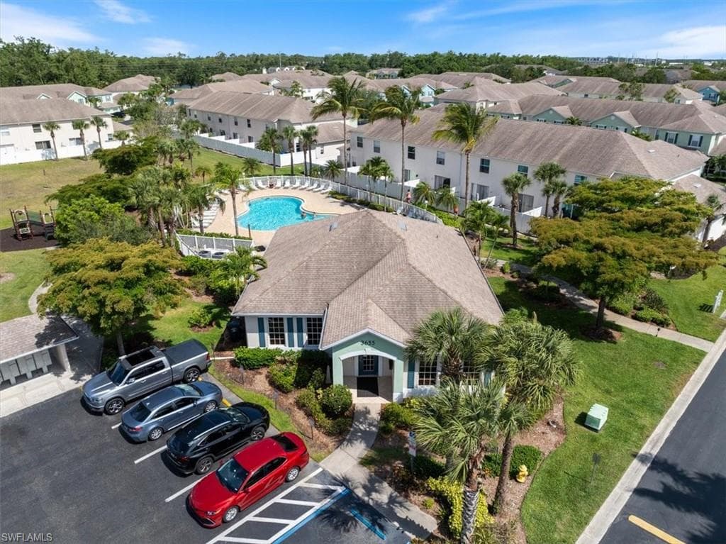 3621 Pine Oak Cir 105, Fort Myers, FL 33916-9