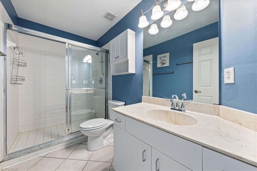 3621 Pine Oak Cir 105, Fort Myers, FL 33916-25