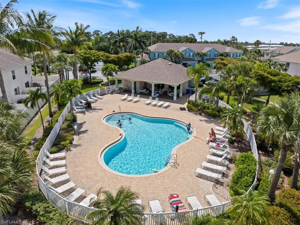 3621 Pine Oak Cir 105, Fort Myers, FL 33916-8