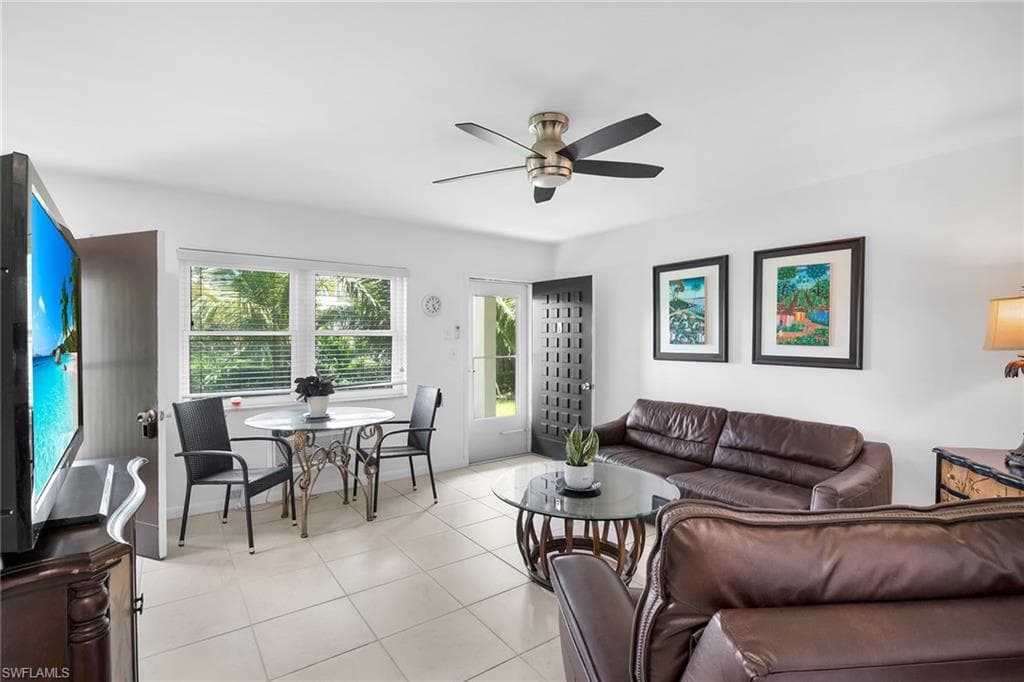 235 Seaview Ct C4, Marco Island, FL 34145-9
