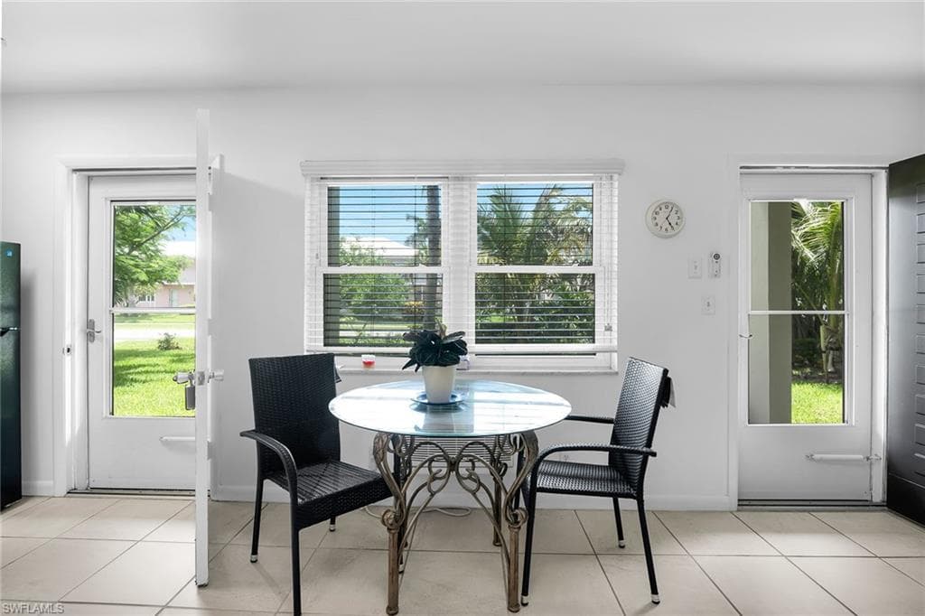 235 Seaview Ct C4, Marco Island, FL 34145-10