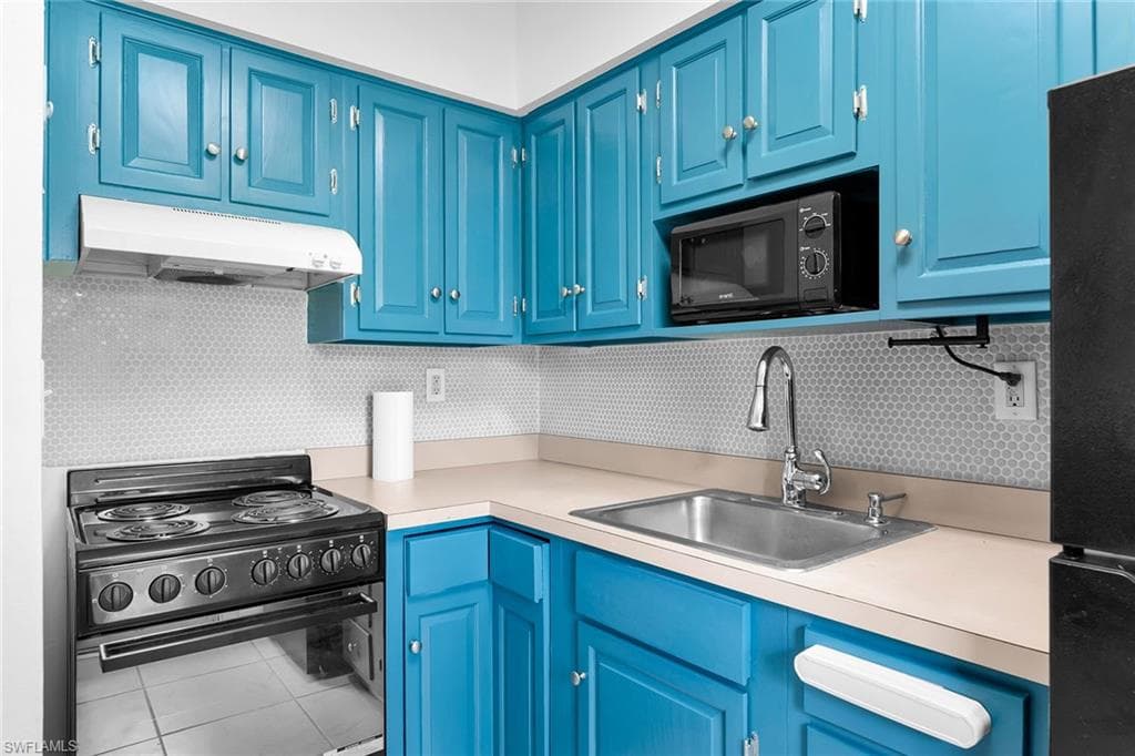 235 Seaview Ct C4, Marco Island, FL 34145-11
