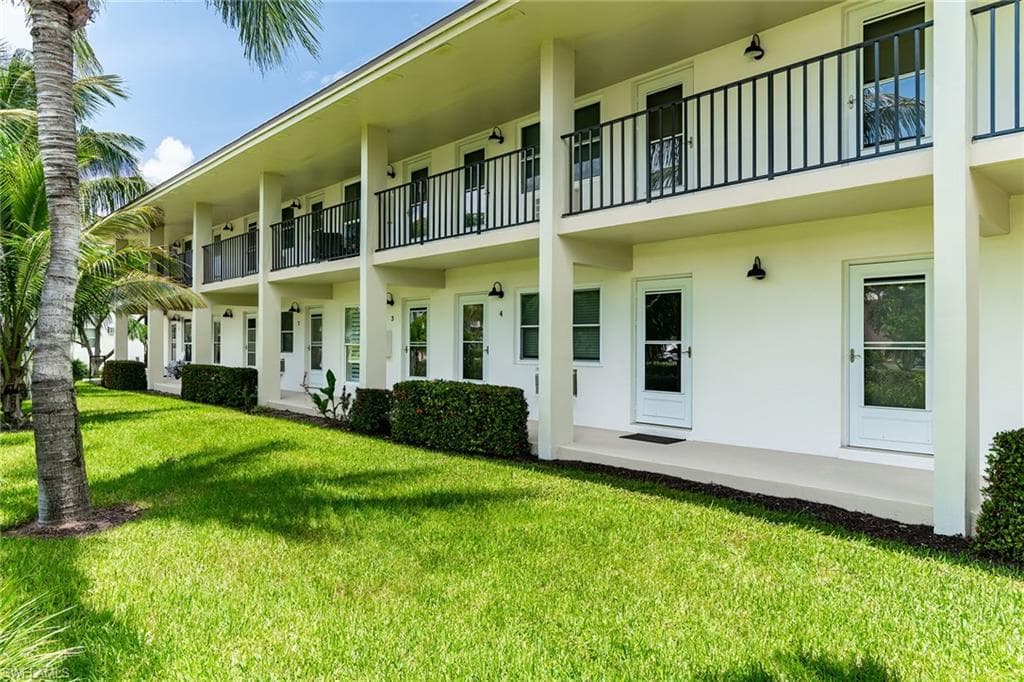 235 Seaview Ct C4, Marco Island, FL 34145-3