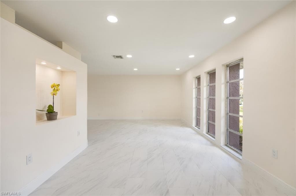 2232 Longboat Dr, Naples, FL 34104-11