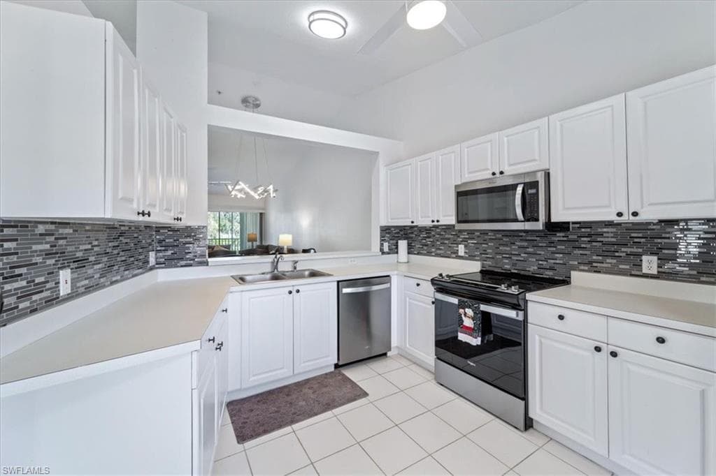 9060 Michael Cir 2, Naples, FL 34113-12