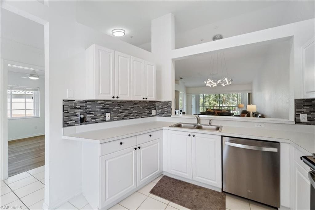 9060 Michael Cir 2, Naples, FL 34113-13