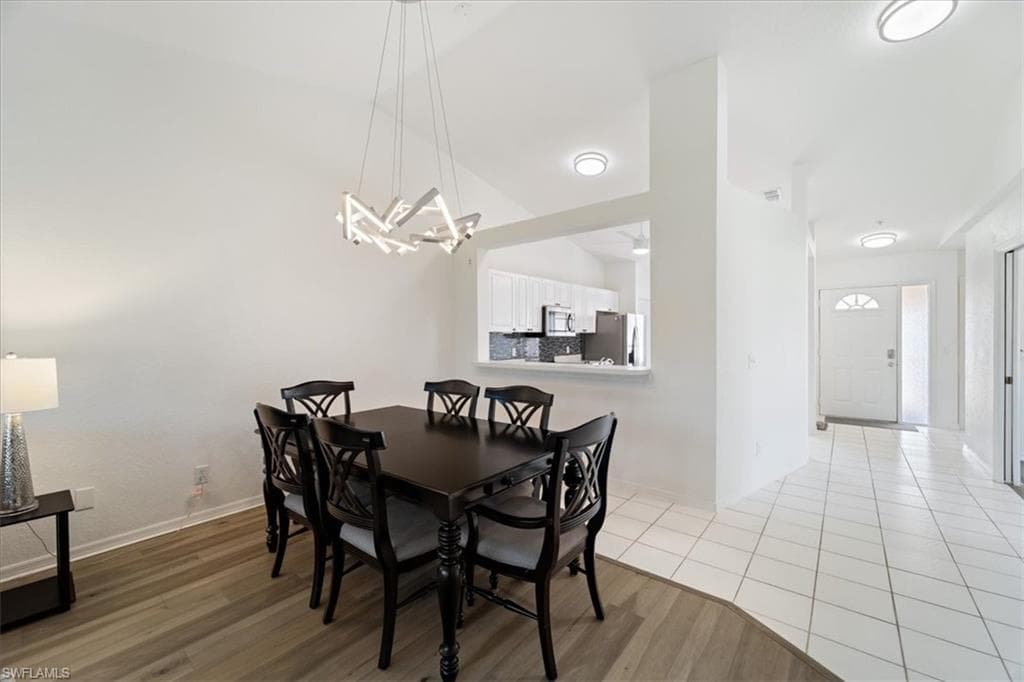 9060 Michael Cir 2, Naples, FL 34113-17