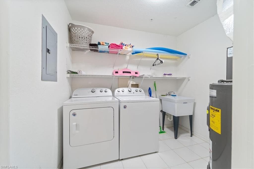 9060 Michael Cir 2, Naples, FL 34113-30