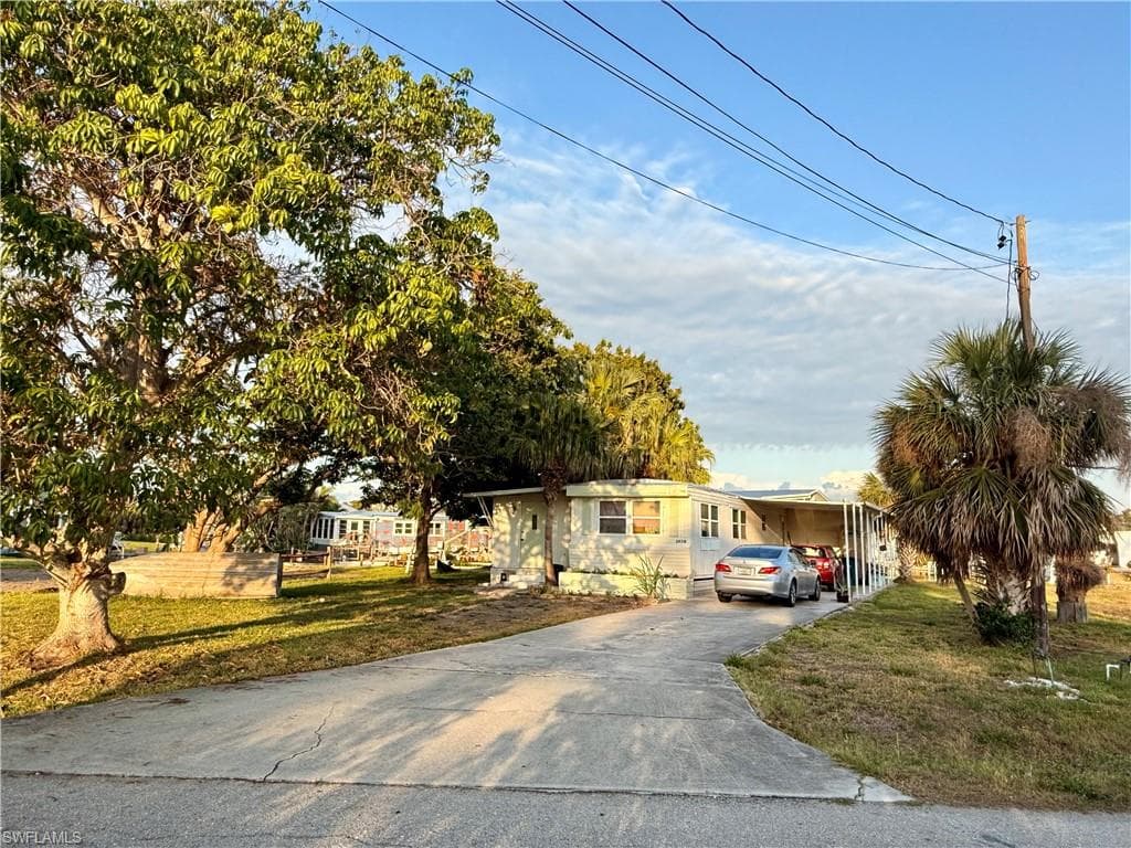 24518 Dolphin St, Bonita Springs, FL 34134-13