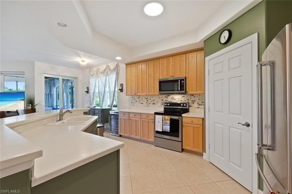 1286 Rialto Way 102, Naples, FL 34114-9