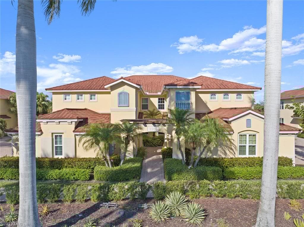 1286 Rialto Way 102, Naples, FL 34114-3