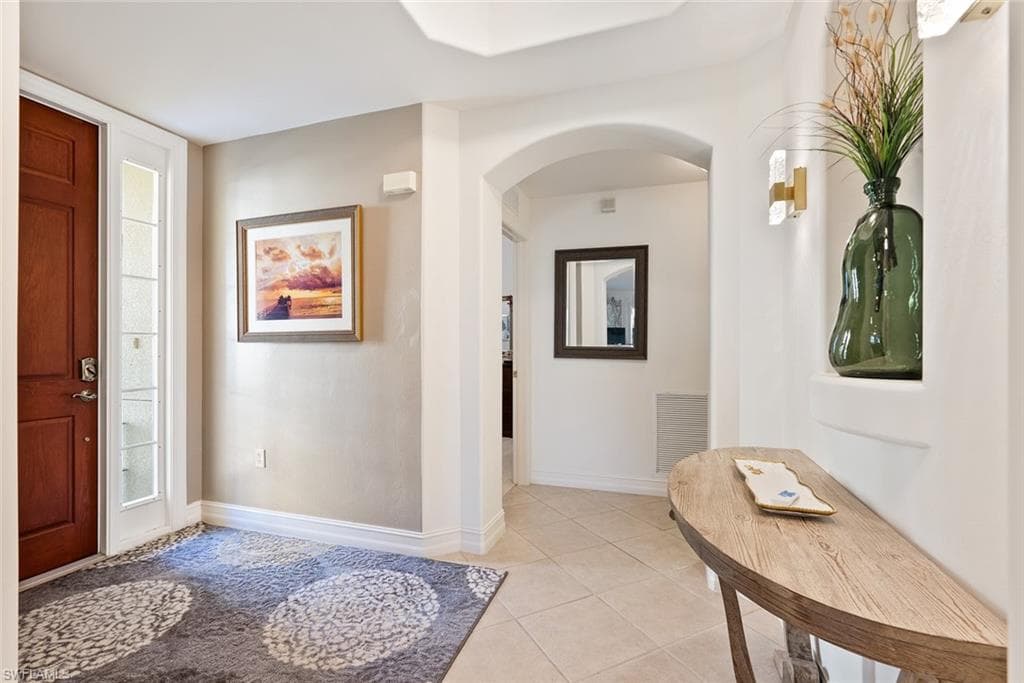 1286 Rialto Way 102, Naples, FL 34114-5