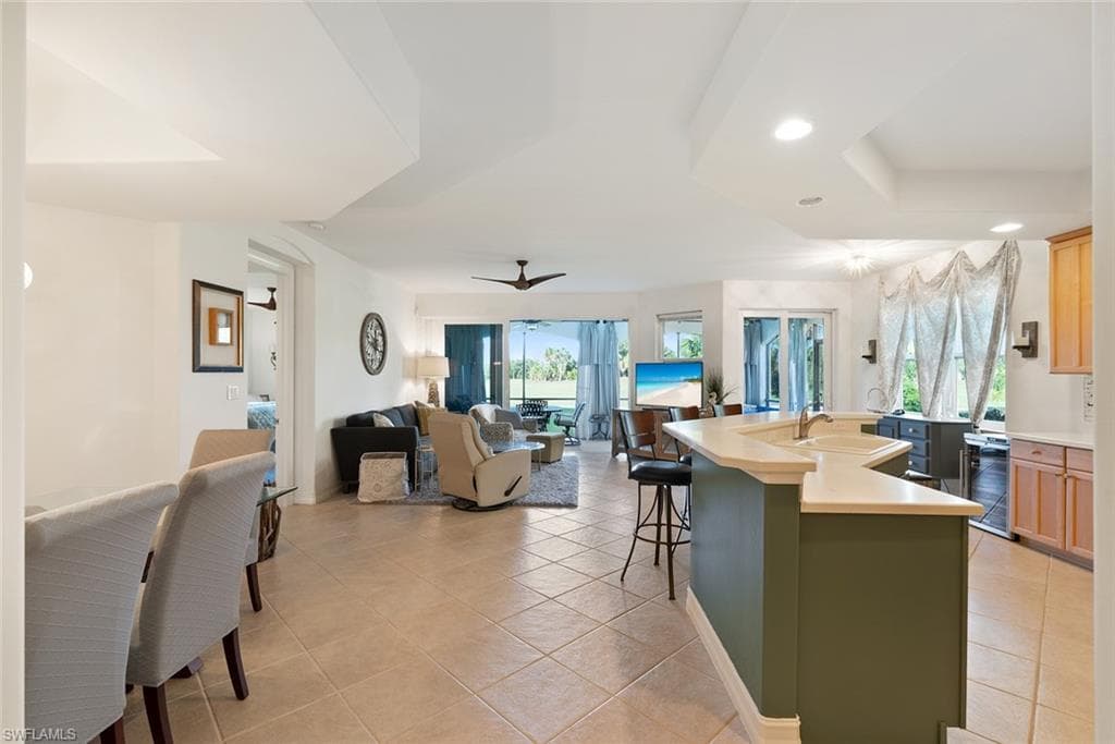 1286 Rialto Way 102, Naples, FL 34114-6