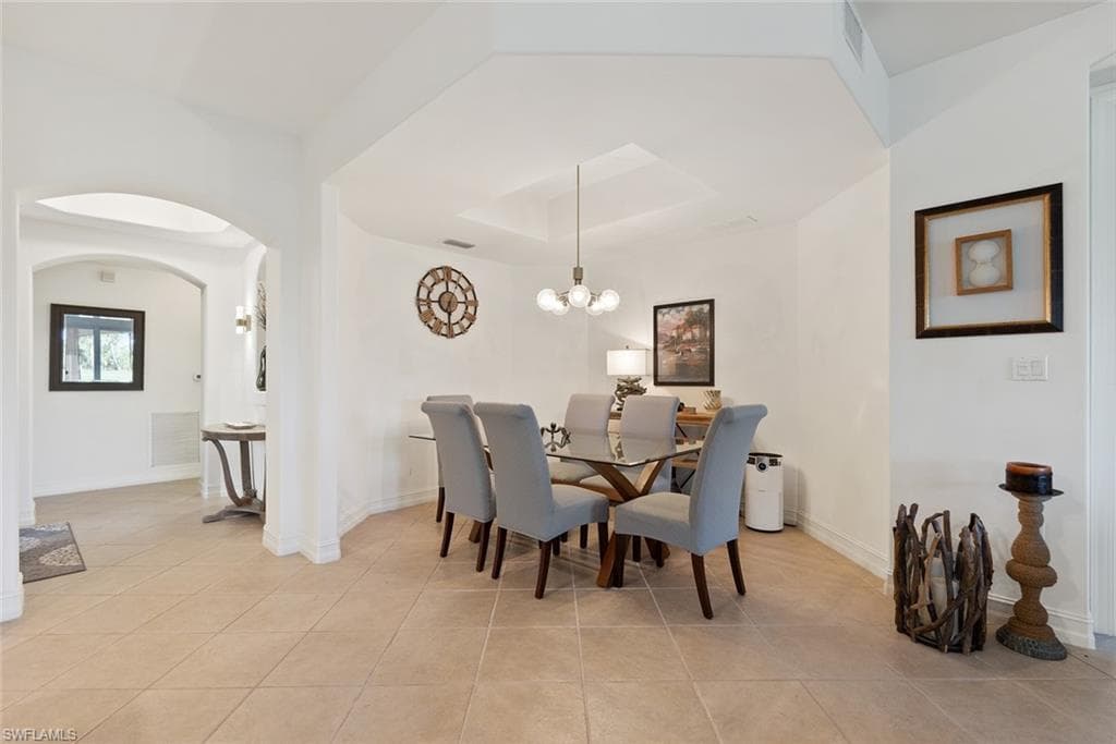 1286 Rialto Way 102, Naples, FL 34114-7