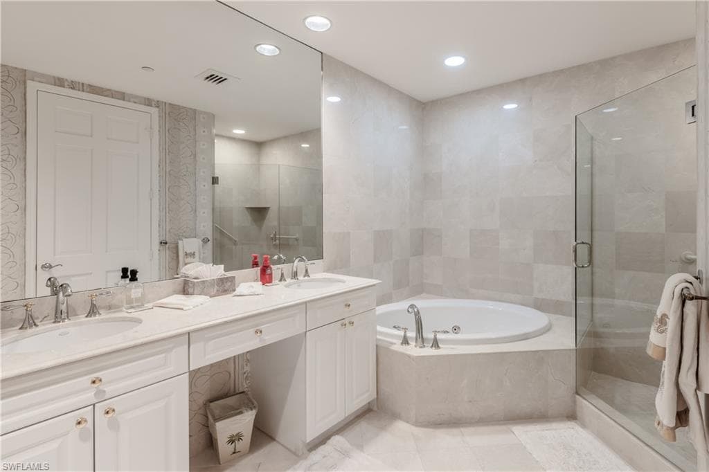 1079 Bald Eagle Dr N703, Marco Island, FL 34145-13