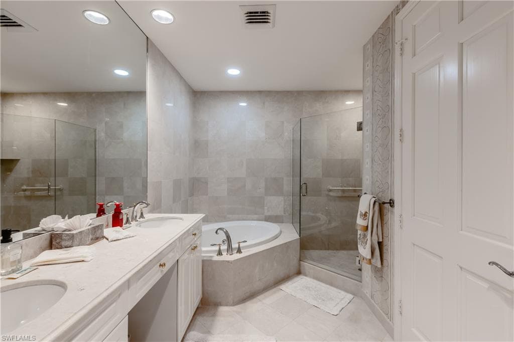 1079 Bald Eagle Dr N703, Marco Island, FL 34145-14