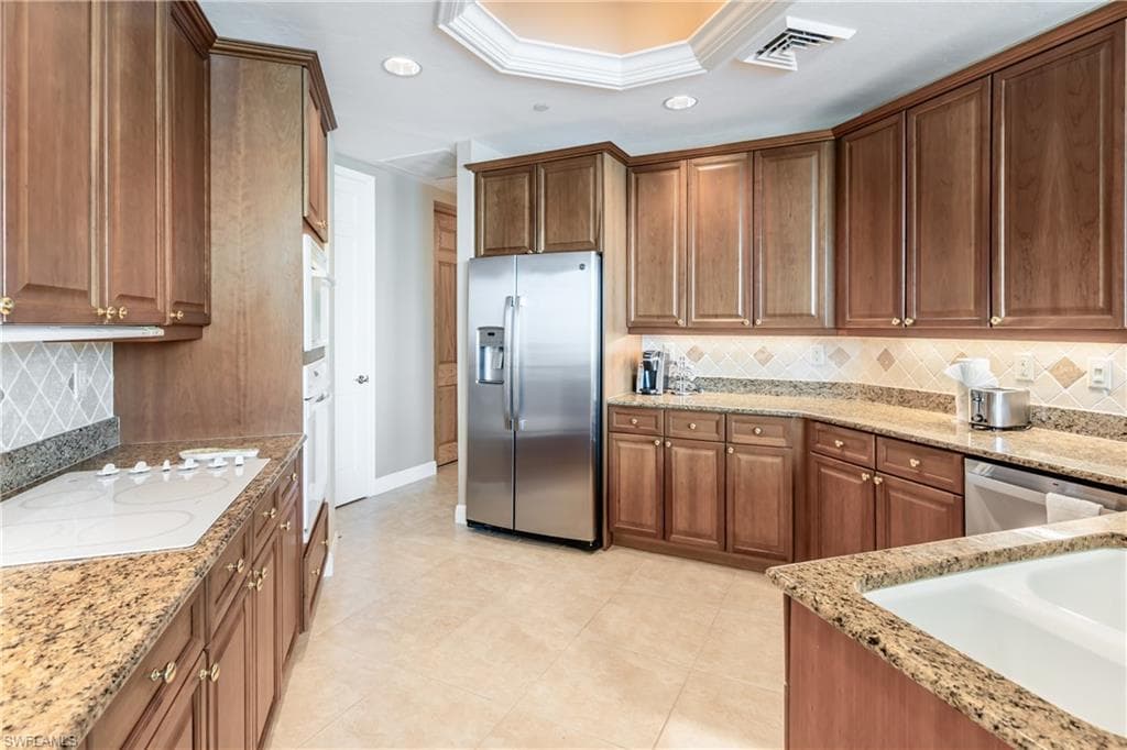 1079 Bald Eagle Dr N703, Marco Island, FL 34145-8